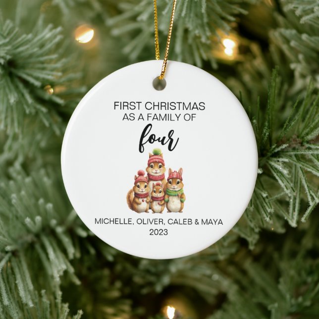 Erste Weihnachts-Chipmunk-Familie von vier Keramik Ornament (Baum)