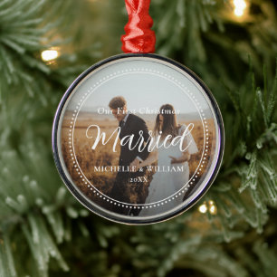 Erste Weihnachts-Verheiratete Script-Overlay-Foto Ornament Aus Metall