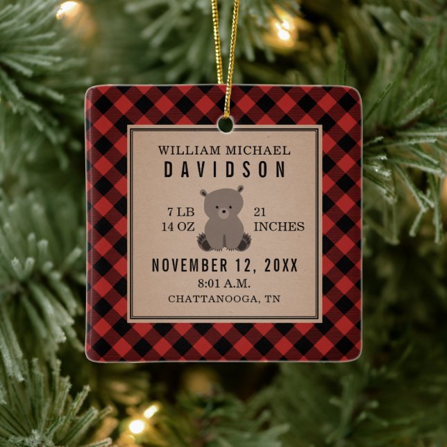 Erste Weihnachtsbabys Details Roter Karierter Bär Keramikornament (Baum)