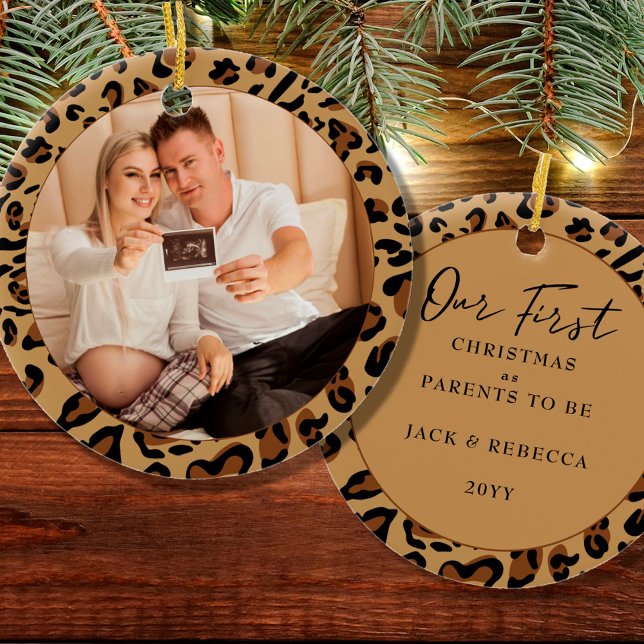 Erste Weihnachtseltern zu sein Leopard Print Foto Keramik Ornament (Von Creator hochgeladen)