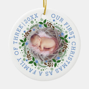 Erste Weihnachtsfamilie von drei kränzblauen Fotos Keramik Ornament