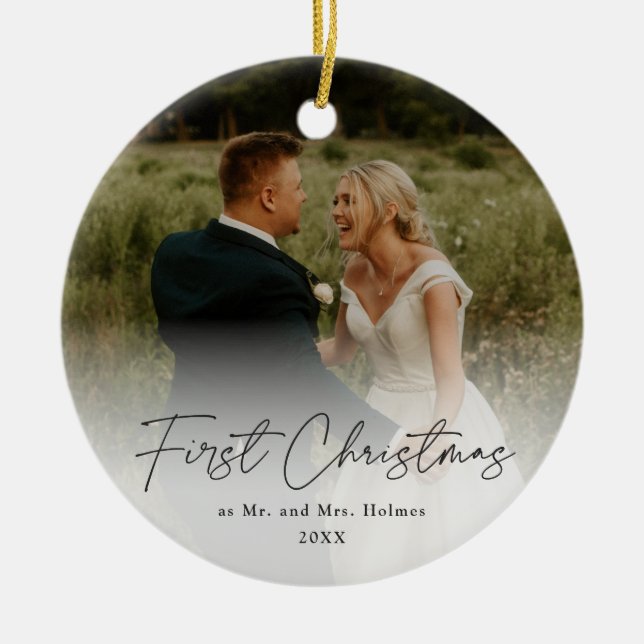 Erste Weihnachtsfeier Modernes handgeschriebenes H Keramik Ornament (Vorne)
