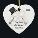 Erste Weihnachtsfeier zusammen SNOWMAN COUPLE Keramik Ornament<br><div class="desc">Ein bezauberndes Ornament,  das Sie ganz individuell gestalten können. Das Snowman-Paar ist zu niedlich. Ideal für jedes Paar,  nicht nur für Neuvermählte. Weihnachtsmädchen oder Geburtstag,  Erneuerung der Weibchen... jeder in der Liebe...  Verlobung-Geschenk,  POLTERABEND Einige der schönen Grafiken sind von Grafiken©deliful-doodles</div>