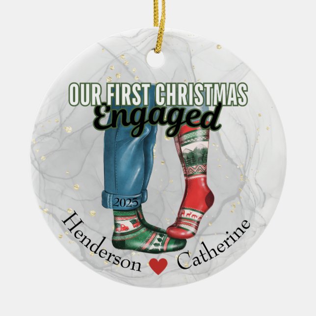 Erste Weihnachtsfeiertage Verlobten Socken Keramik Ornament (Vorne)