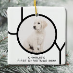 Erste Weihnachtsfreude Niedliche Welpe Custom Foto Keramikornament<br><div class="desc">Dieses Welpen Hund's First Christmas Foto Ornament ist mit dem Wort JOY in schwarz-weiß dekoriert. Einfach mit dem Foto,  dem Namen und dem Jahr Ihres Tieres anpassbar.</div>