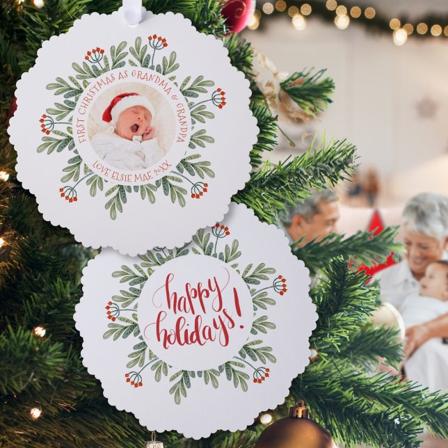 Erste Weihnachtsgrandma Opa Foto Berries Ornament Karte (Front and back view)