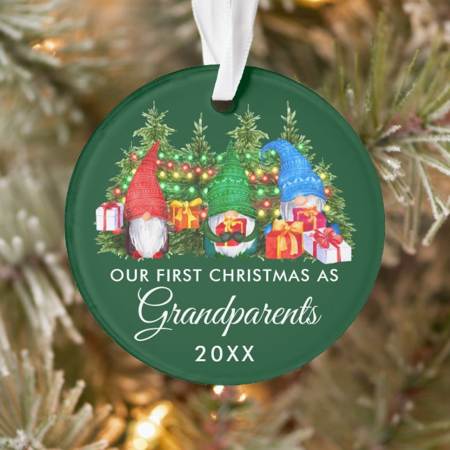 Erste Weihnachtsgroßeltern Gnomes Lights Green Ornament (Baum)