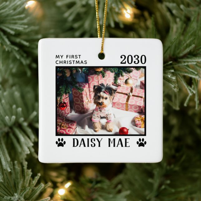 Erste Weihnachtshunde Foto Name Paw Prints Custom Keramikornament (Baum)