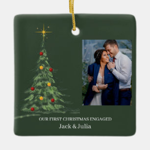 Erste WeihnachtsVerlobt Foto für die minimale Ve Keramikornament