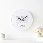 Erstellen Sie Ihr eigenes Angebot Große Wanduhr<br><div class="desc">Erstellen Sie Ihre eigene,  individuelle Anführungsuhr. Funktioniert mit minimalistischer Schrift-Typografie.</div>