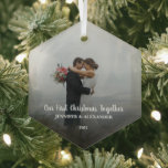 Erstellen Sie Ihr eigenes First Christmas Together Ornament Aus Glas<br><div class="desc">Erstellen Sie Ihre eigenen First Christmas Together Foto Glasschmuck. Sehr schöner Weihnachtskuchen. Fügen Sie Ihr eigenes Foto hinzu,  fügen Sie Ihren Text,  Namen und das Jahr hinzu und erstellen Sie ein sehr persönliches und einzigartiges Ornament.</div>