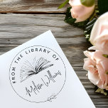 Erstellen Sie Ihr eigenes "From the Library"-Buchz Gummistempel<br><div class="desc">Steigern Sie Ihre Buchsammlung mit unserer schicken Buchzeichen-Briefmarke aus Holz, ideal für Buchliebhaber, Lehrer und Bibliothekare. Diese elegante hölzerne Briefmarke bietet eine handgezeichnet, offene Buchillustrierung, umgeben von einem runden Rahmen mit einem botanischen Blattmotiv und schafft so ein zeitloses Design. Der Rundrahmen enthält "From the library of" in gebogenem Text oben...</div>