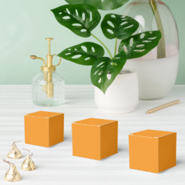 Erstellen Sie Ihr eigenes klassisches 2x2x2-Papier Geschenkschachtel