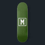 Erstellen Sie Ihre eigene Monogram-Vorlage grün un Skateboard<br><div class="desc">Erstellen Sie Ihre eigene Monogram Vorlage Grün und Weiß Skateboard. Fügen Sie das Monogramm einfach in weißer Farbe auf dunklem Hintergrund ein und wählen Sie den Decktyp aus dem Menü Optionen.</div>
