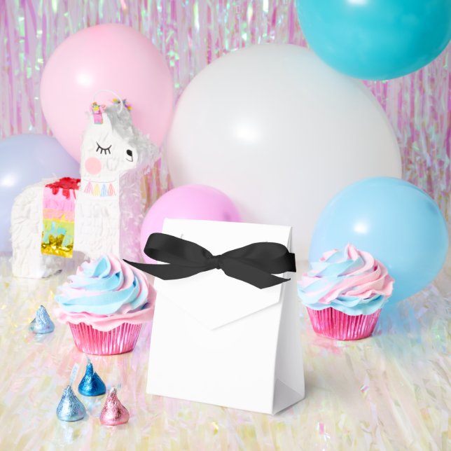 Erstellen Sie Ihre eigene weiße personalisierbare Geschenkschachtel (Party)