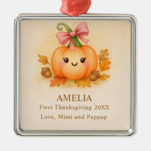 Erster Erntedank für Baby Girl mit Pumpkin Ornament Aus Metall