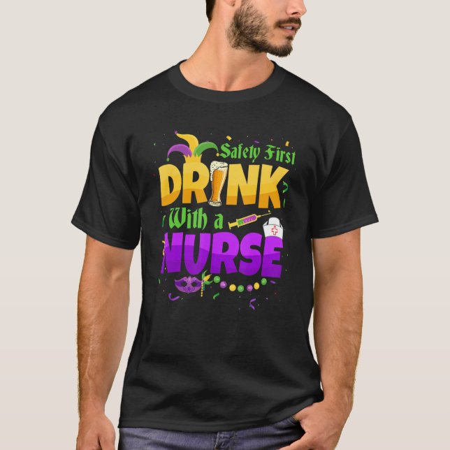 Erster Sicherheitsdrink mit einem medizinischen Ma T-Shirt (Vorderseite)