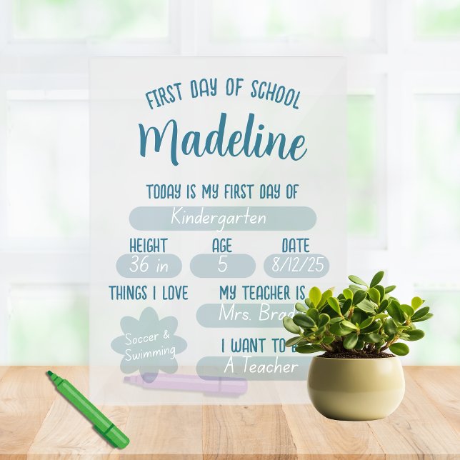 Erster Tag der Schule Acrylschild (Reuse this custom, cute first day of school acrylic sign for years to come! )