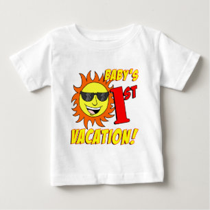 Erster Urlaub für das Baby T-shirt