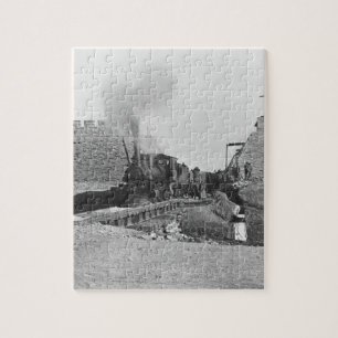 Erster Zug, der durch die Wand von Peking, Ch