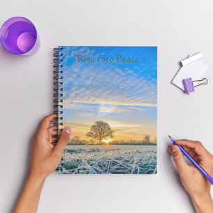 Erstes Licht auf Frostbaum Notizbuch