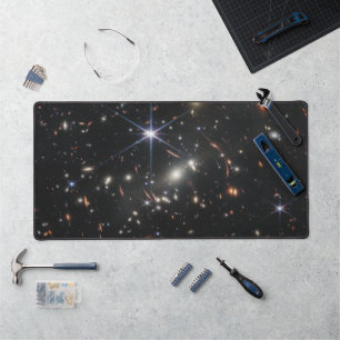 Erstes Tiefenfeld des Universums von James Webb Schreibtischunterlage