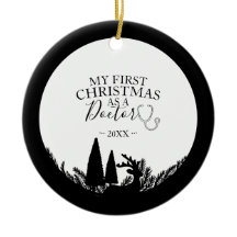 Erstes Weihnachten als Arzt Elegante Silhouette