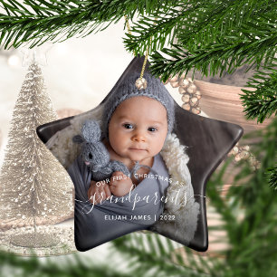 Erstes Weihnachtsfoto der Großeltern, weiße Schrif Keramik Ornament