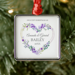 Erstes Weihnachtspaar mit Lavendelblumen Ornament Aus Metall