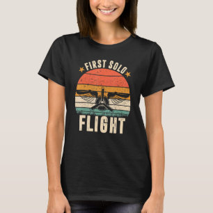 Erstflug von Flugzeug-Piloten mit Solo T-Shirt