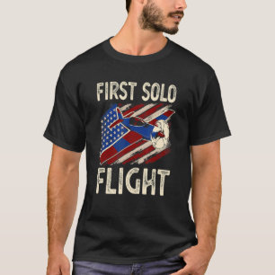 Erstflug von Flugzeug-Piloten mit Solo T-Shirt