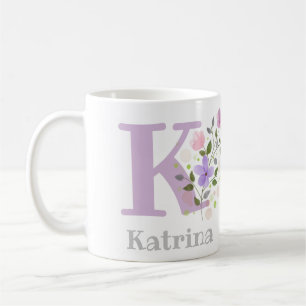 Erstmaliger Plus Name Katrina mit Blume Kaffeetasse
