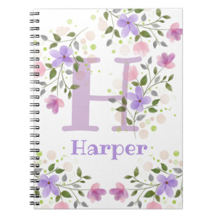 Erstmaliges Plus Name Harper mit Blume Notizblock
