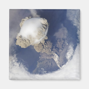 Eruption von Sarychev Vulkan Magnet