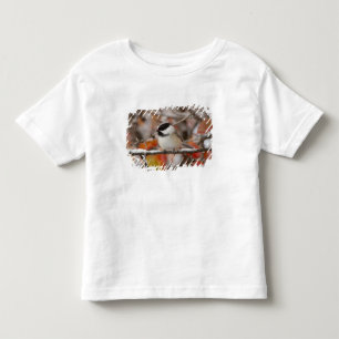 Erwachsene Schwarzkappenmeise im Schnee Kleinkind T-shirt