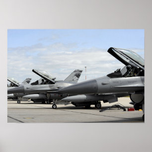 Erwarten kämpfende Falcons F-16, um zu starten Poster