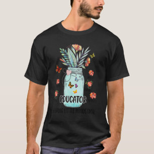 Erzieher hilft, Kleine Minds wachsen zu lassen T-Shirt