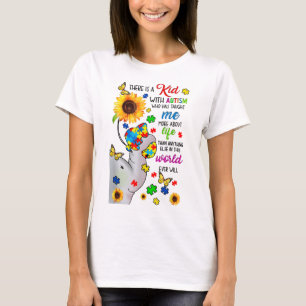 Es gibt ein Kind mit Autismus Elefanten Mama Autis T-Shirt