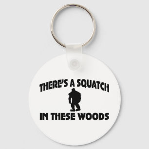 Es gibt ein Squatch in diesem Holz Schlüsselanhänger