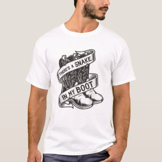 Es gibt eine Schlange in meinem Boot Pferd Reiten  T-Shirt