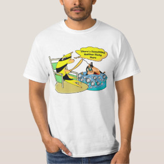 Es gibt etwas, das hier ziemlich fischartig ist T-Shirt