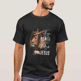 Es gibt Kraft im Namen Jesus Glaube Löwe Christus T-Shirt
