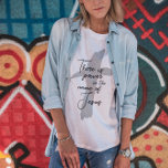 Es gibt Power im Namen Jesu T - Shirt<br><div class="desc">Es gibt Power im Namen Jesu T - Shirt, der auf stylatischem Kreuz schreibt. Dieses trendige, moderne Design ist das perfekte Geschenk- und Modestatement. #christlich #religion #scription #religion #bible #jesus</div>