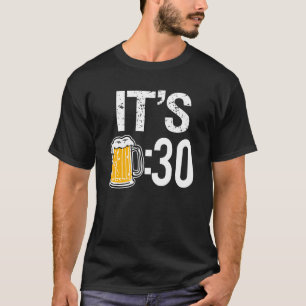 Es ist das Shirt der lustigen Männer des Bieres 30