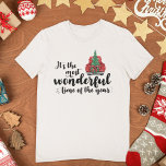 Es ist die wunderbarste Zeit des Jahres Weihnachte T-Shirt<br><div class="desc">Moderne Typografie Weihnachtsgestaltung. **BITTE LESEN SIE VOR DER BESTELLUNG** 1. Wenn Sie Änderungen vornehmen und das Design zugeschnitten ist oder nicht richtig auf dem Bildschirm aussieht, verwenden Sie bitte den Live Design Service, um Ihnen zu helfen, es zu beheben. 2. Ihre Bestellung geht direkt an die Drucker. Was Sie auf...</div>