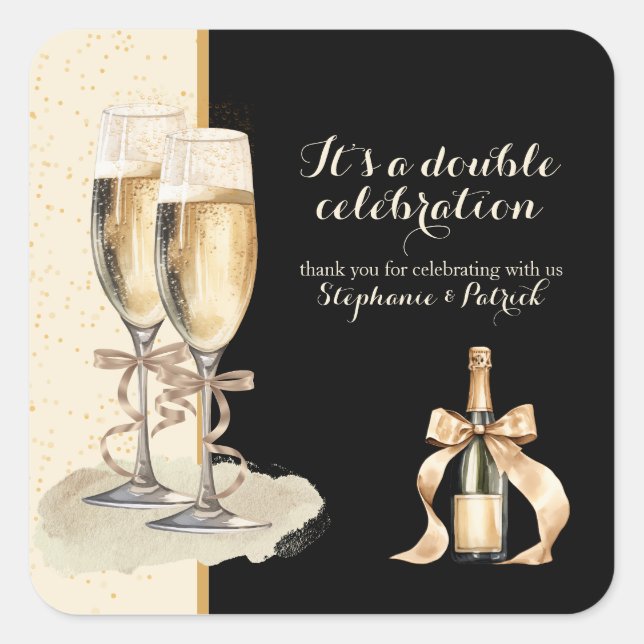 Es ist ein Doppel-Feier Gold Champagner Party Quadratischer Aufkleber (Vorderseite)