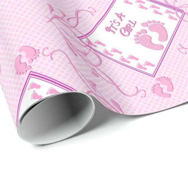 Es ist ein Girl Pink Footprints Papier Geschenkpapier (Rolleneckpunkt)