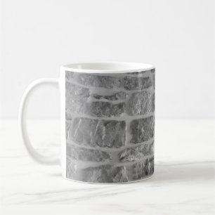 Es ist ein grobes, horizontal gezogenes Mauermuste Kaffeetasse