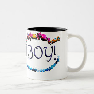Es ist ein Junge Zweifarbige Tasse
