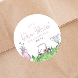 Es ist ein Par-Three Pink Golf 3. Geburtstag Party Runder Aufkleber